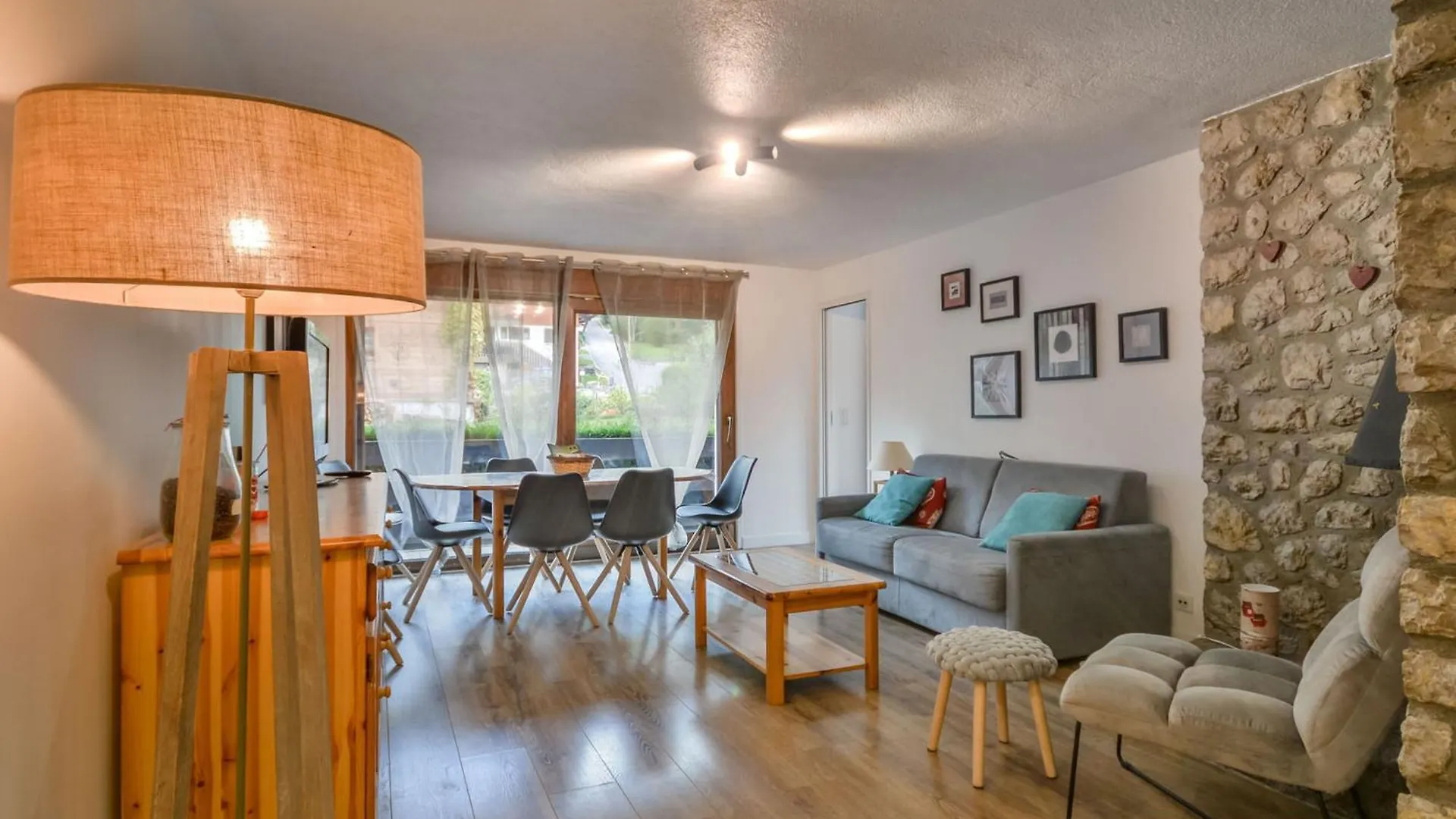 Morzine: Appartement Pour 8 Avec Parking Et Wifi Pres Du Centre - Fr-1-684-66